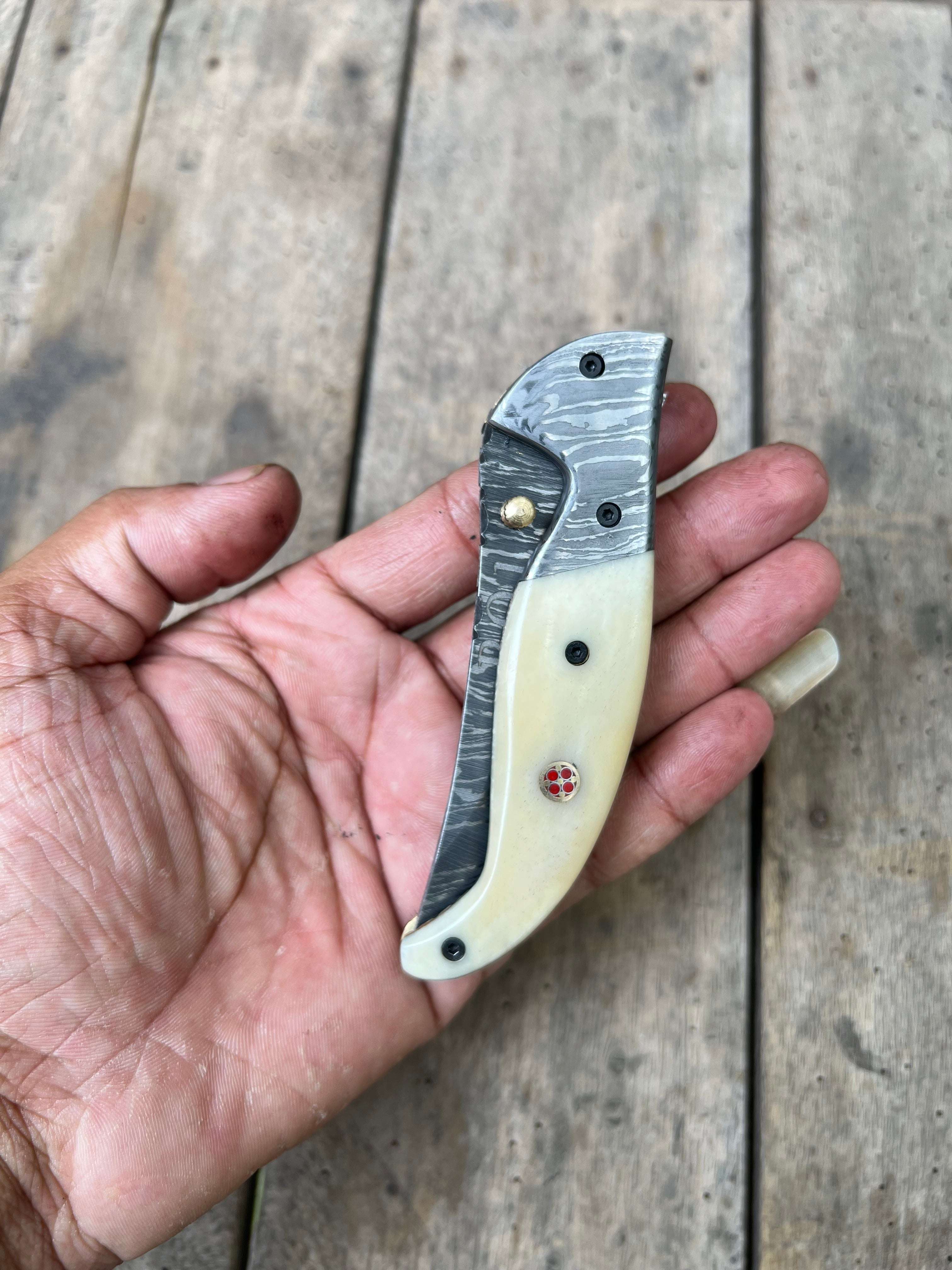 Palmarius Outdoors Frontrunner Camel Bone folding knife with Leather Sheath Liner Lock Folder