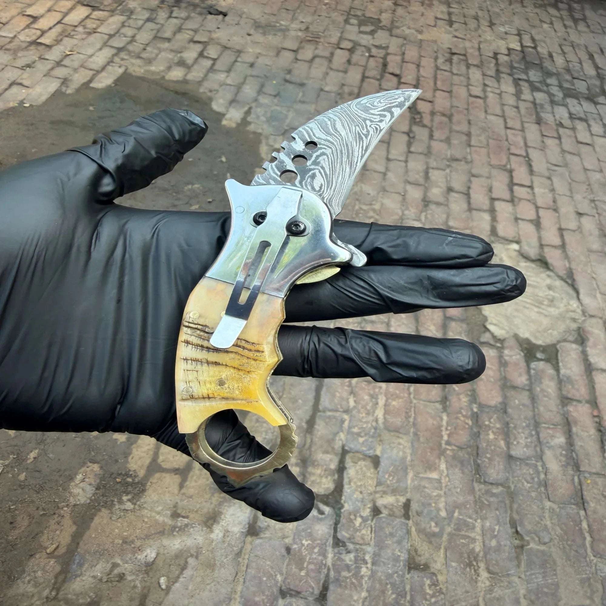 Palmarius Outdoors Wolf Claw Damascus Folding Karambit with Engraved Wolf Bolster karambit knfie