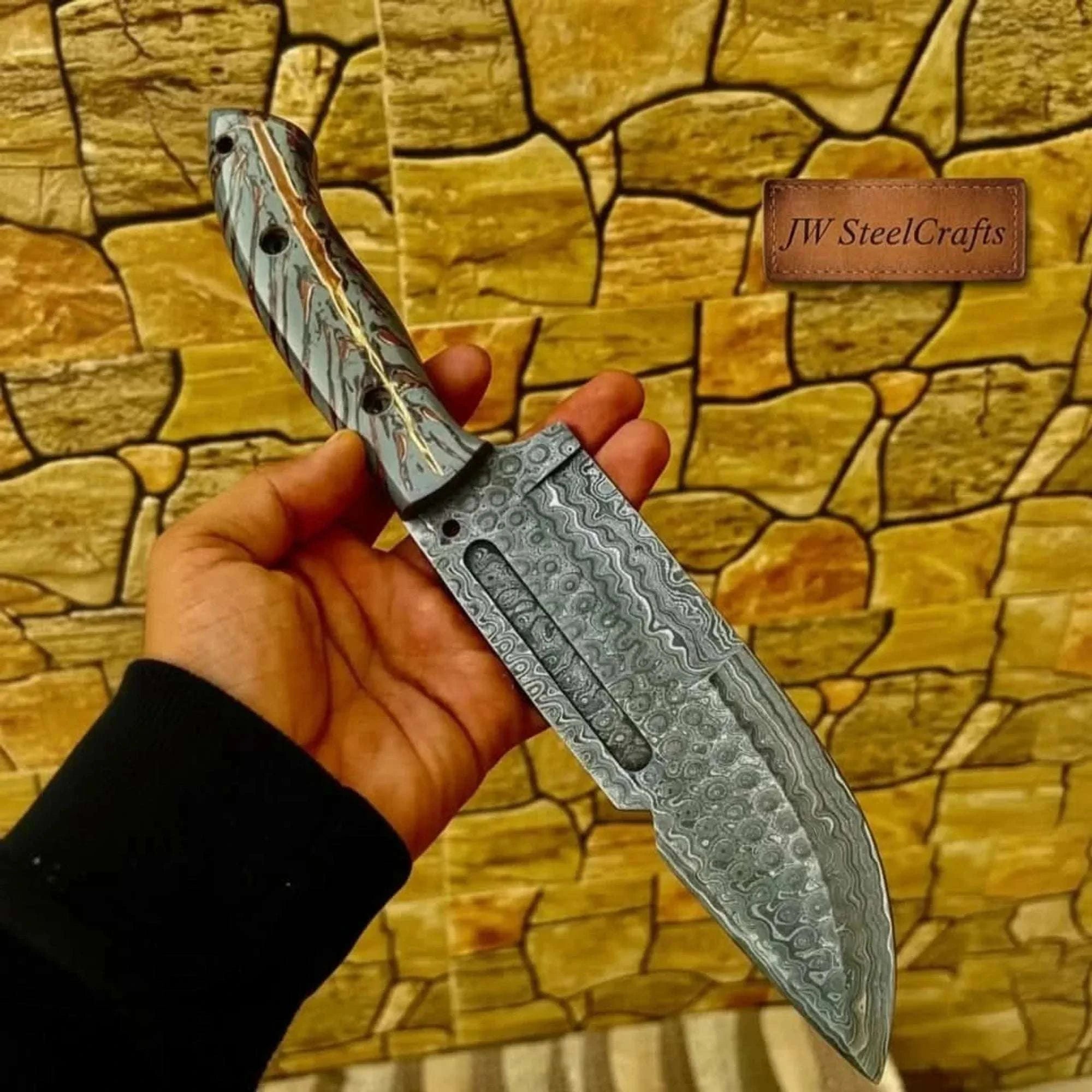 Palmarius Outdoors Damascus Hunting Knife with Grey Pinecone Handle Full Tang Survival Knife