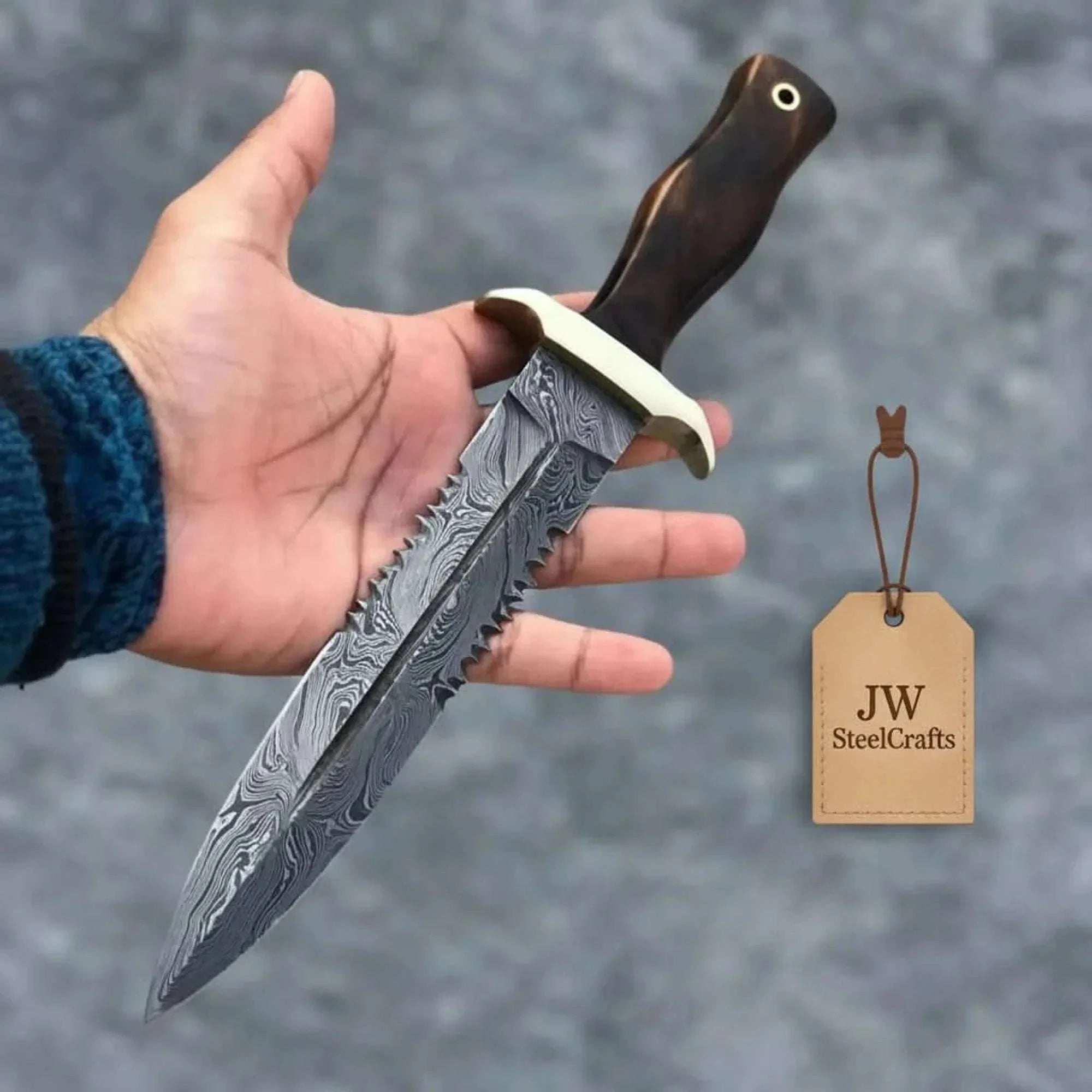 Palmarius Outdoors Hammer forged Damascus Dagger Knife with 8” Double Edge Serrated Blade, Sawback Spine, Brass Guard, Rosewood Handle (Full Tang Fixed Blade) Frontier Bowie Knives
