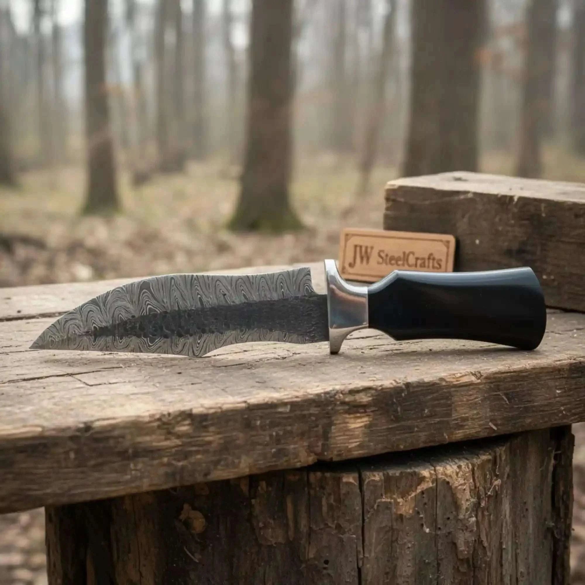 Palmarius Outdoors Damascus Trailing Point Fixed Blade Hunting Knife — Forged Ladder Pattern Blade, Black Resin Handle & Steel Guard Damascus Knife