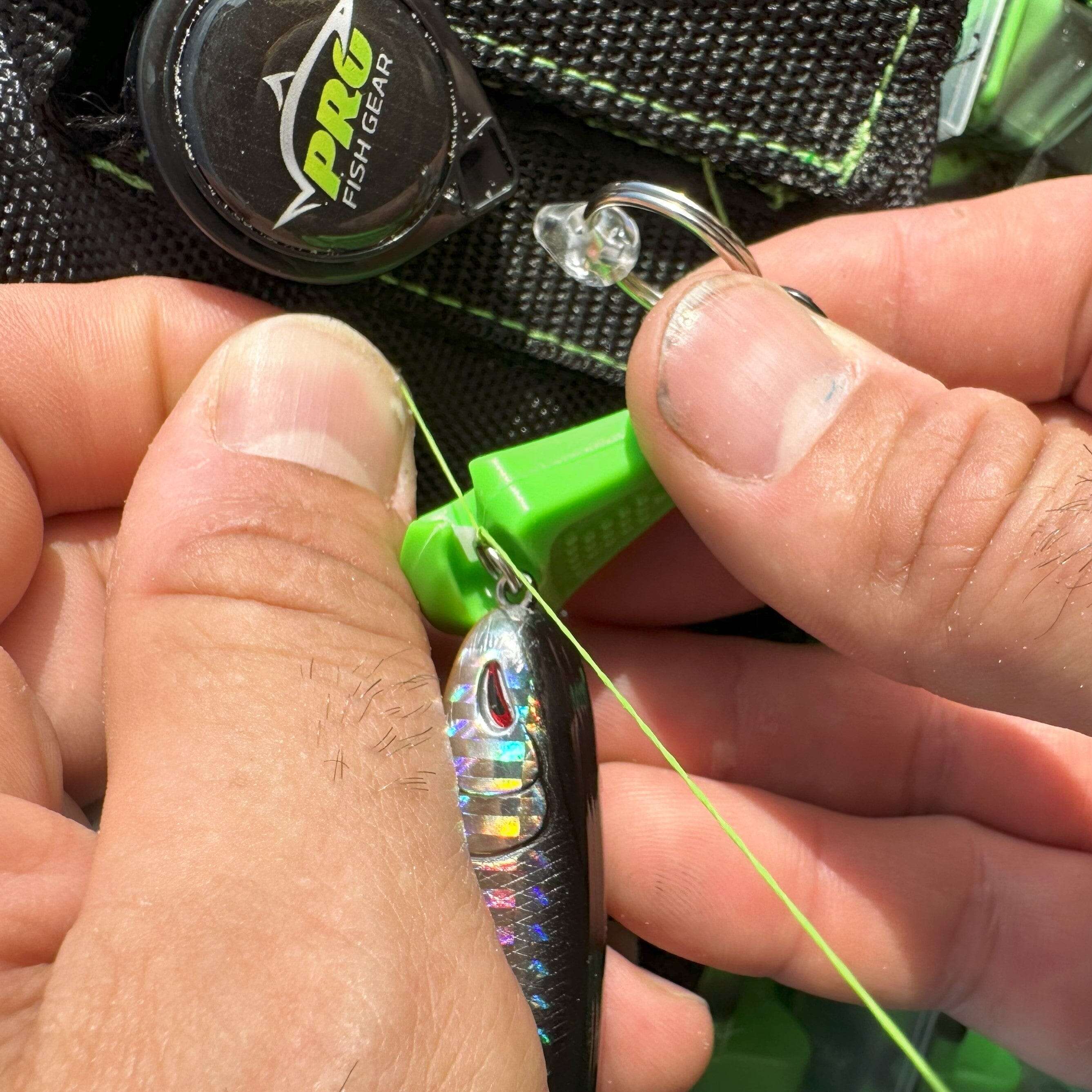 Palmarius Outdoors Line Cutterz Ceramic Blade Zipper Pull - Green Zipper Pull