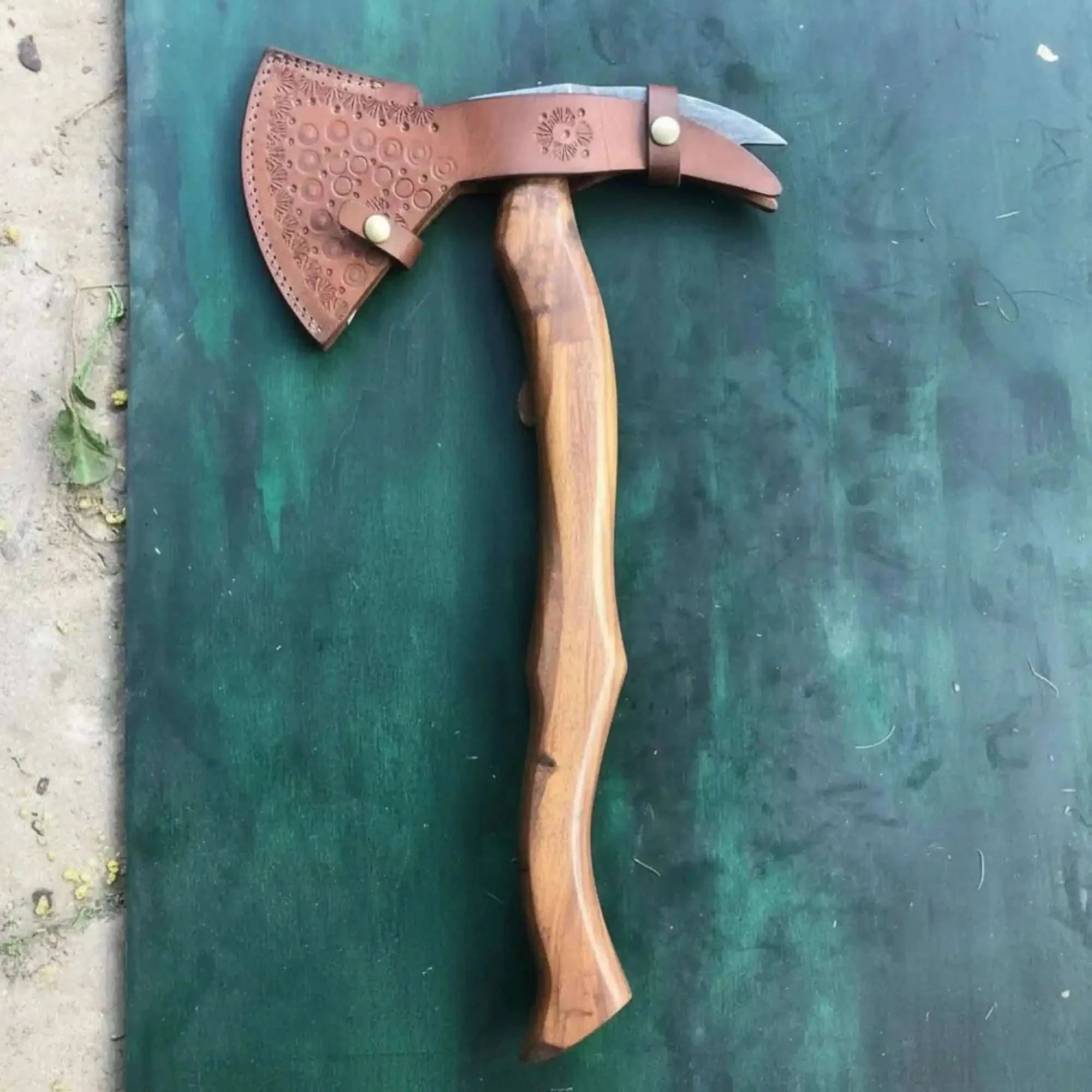 Palmarius Outdoors Damascus Bearded Spike Tomahawk with Forged Spike Poll Handmade Axe