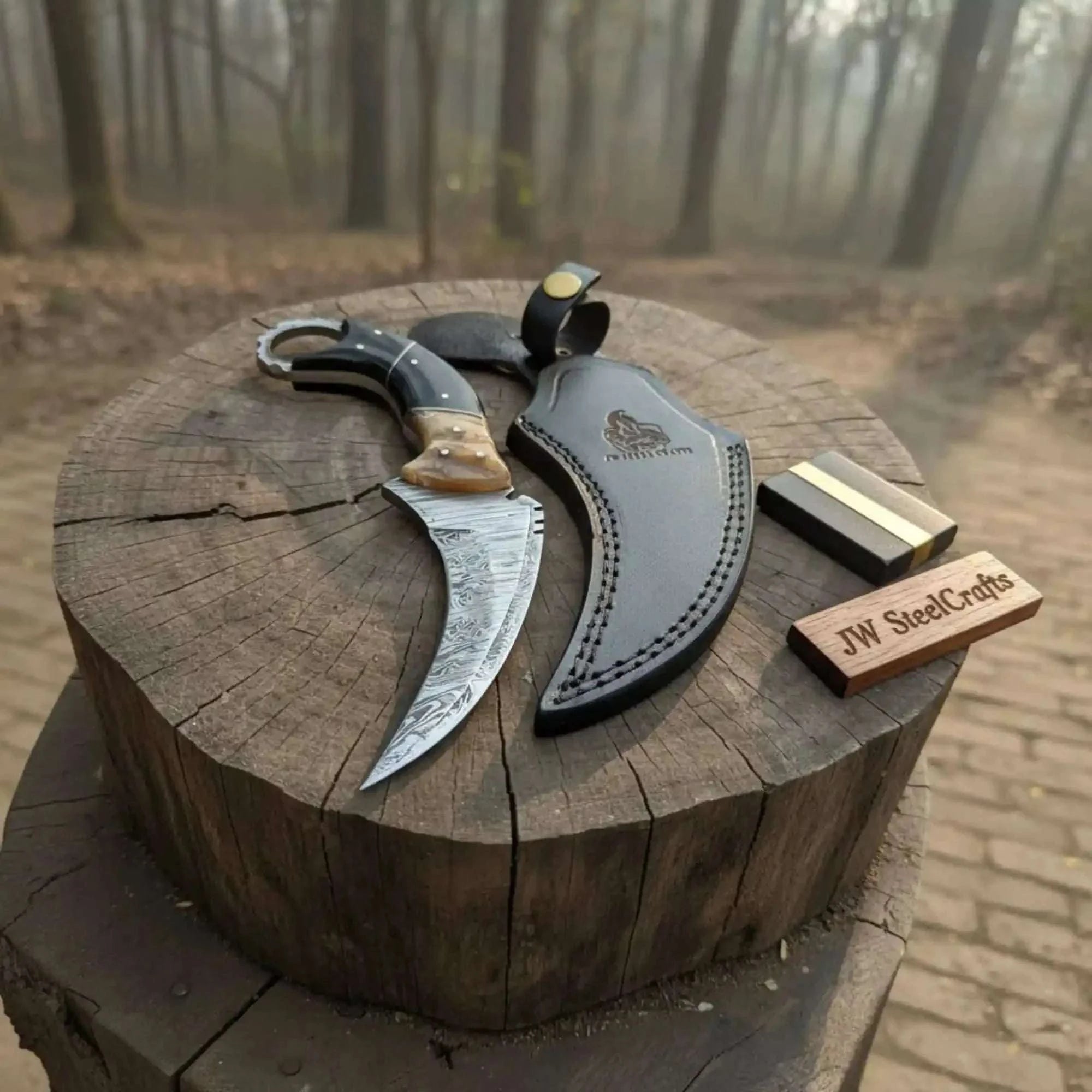 Palmarius Outdoors Handmade Damascus Karambit Knife with Horn Handle and Finger Ring karambit knife