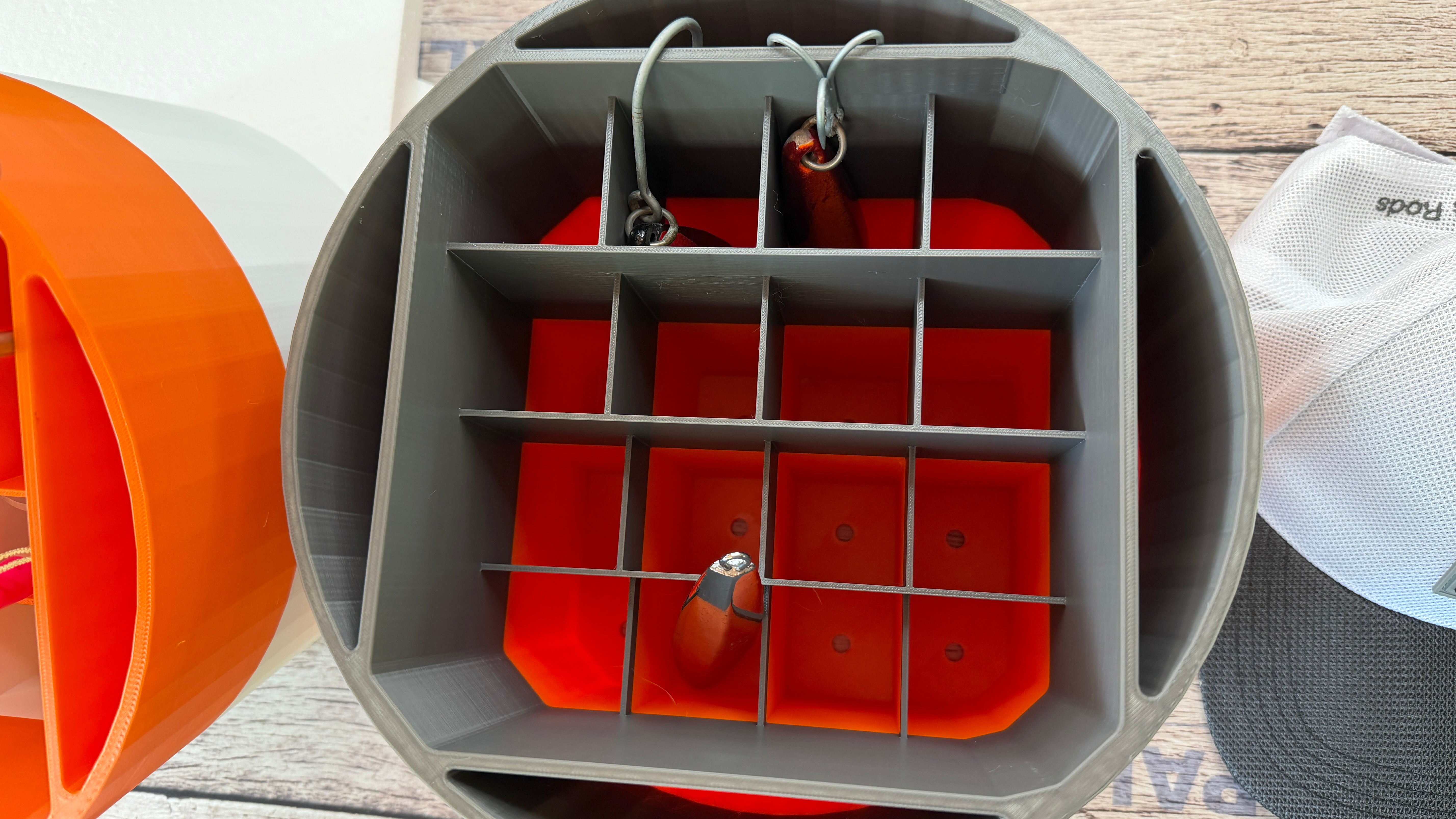 Round Yeti bucket friendly Jig Tackle and tool organizer