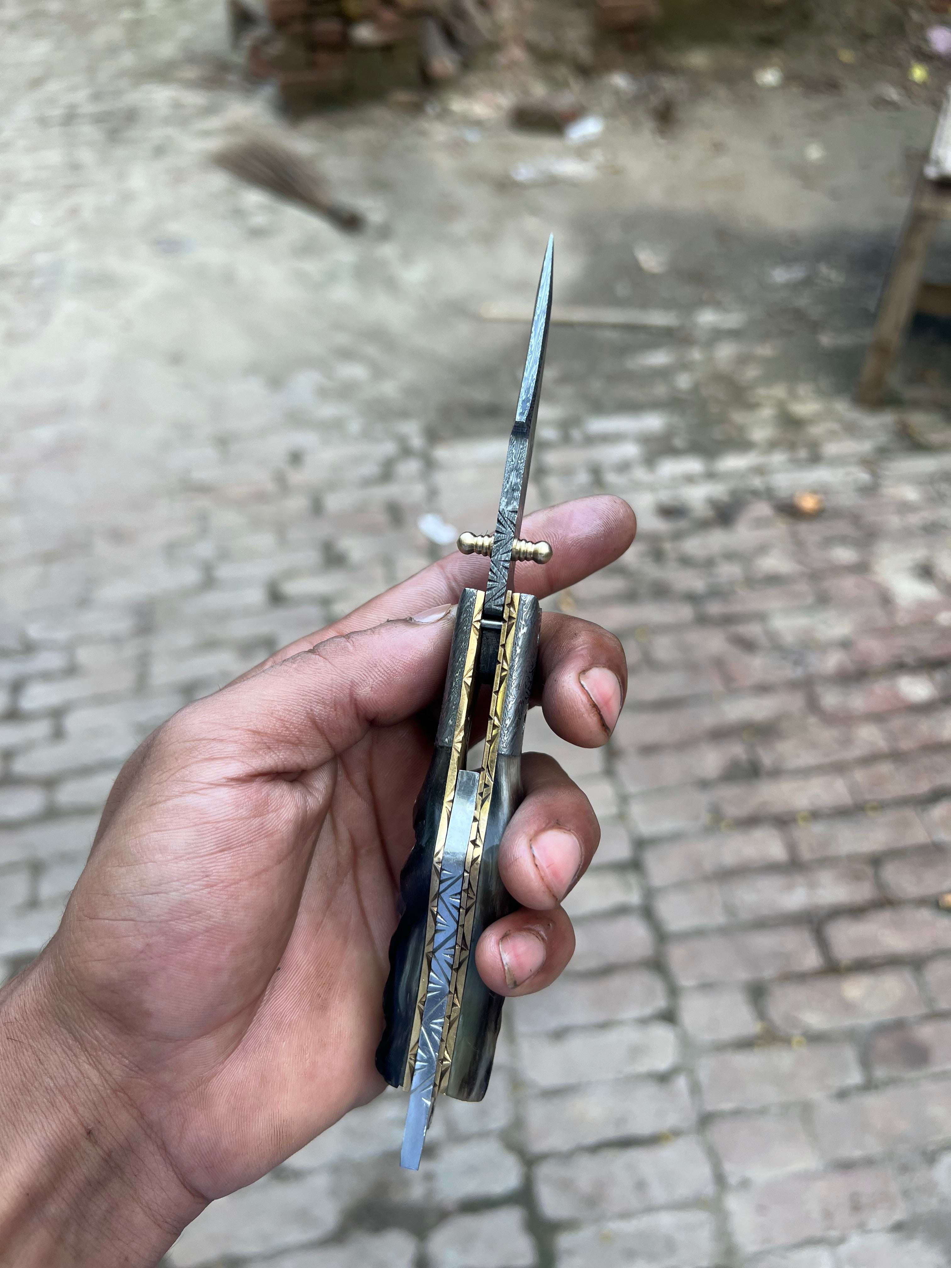 Palmarius Outdoors Grithorn Damascus Folder 7" Handmade Horn Handle Lock Back Mechanism Back Lock Folder