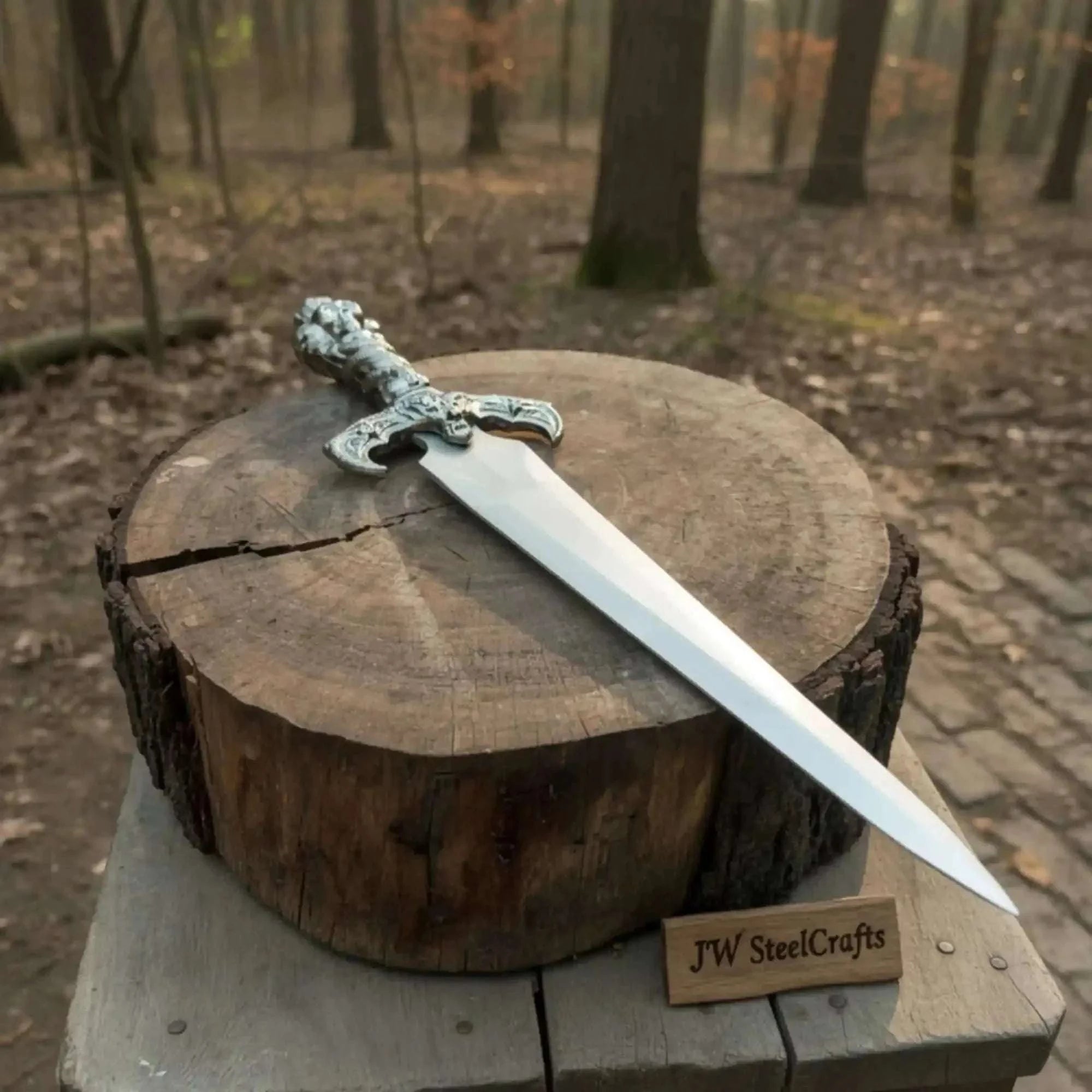 Palmarius Outdoors Handmade Medieval Fantasy Short Sword in Polished Steel with Gothic Cross Hilt for Collection, Cosplay and Display 