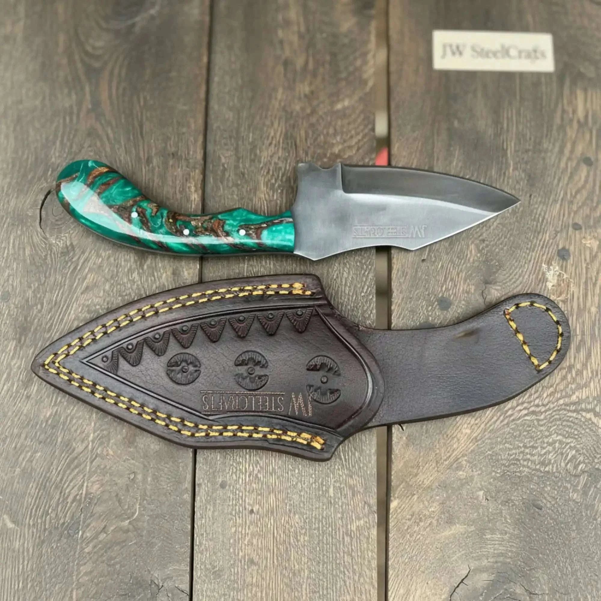 Palmarius Outdoors Handmade Skinner Knife with Green Pinecone Resin Handle 