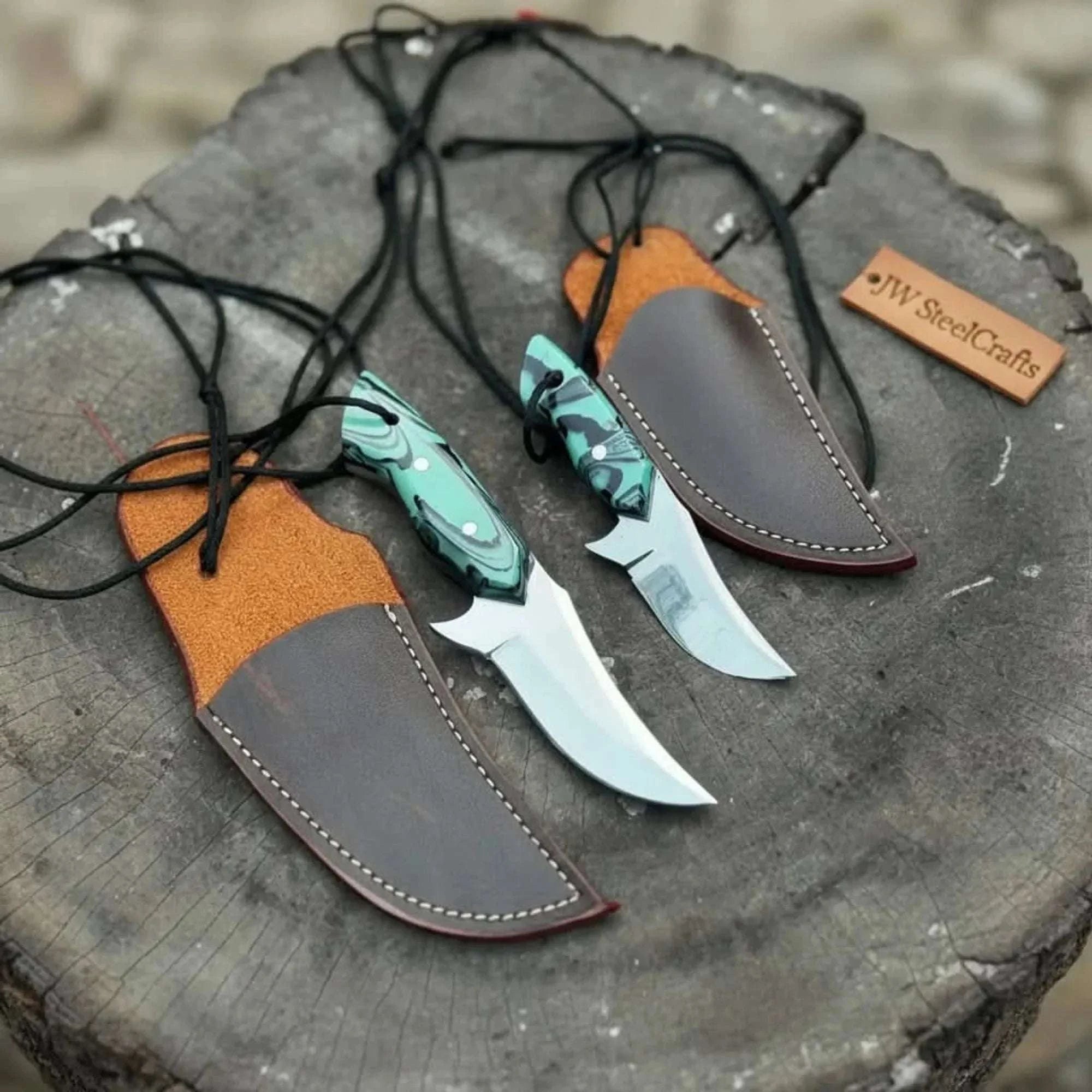 Palmarius Outdoors Neck Knife with Leather Sheath – Mini Damascus Pattern Blade | Green Resin Handle | JW SteelCrafts Neck Knife