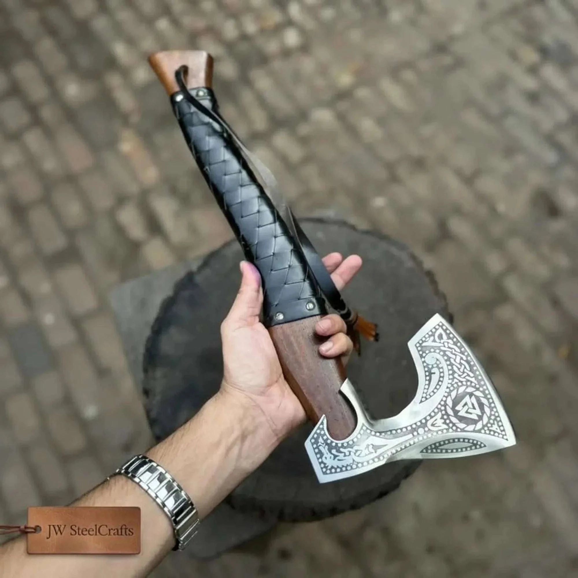 Palmarius Outdoors Viking Axe with Leather Wrapped Handle & Engraved Head – JW SteelCrafts Handmade Axe