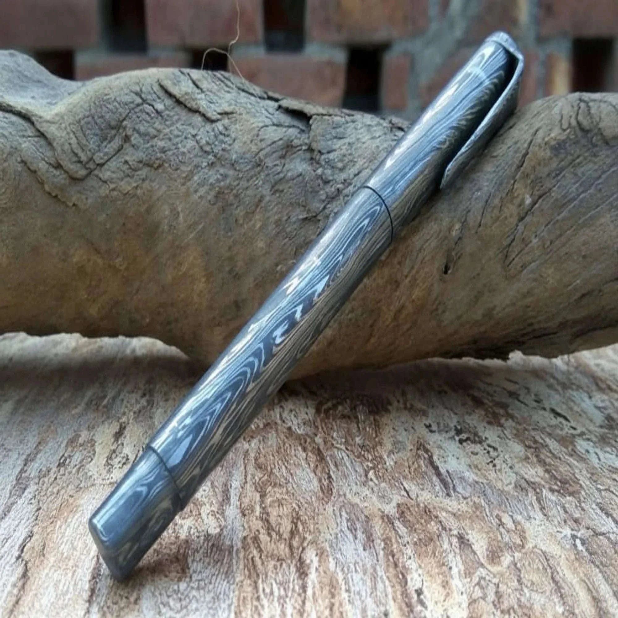 Palmarius Outdoors Damascus Steel Fountain Pen with Forged Wood Grain Pattern Damascus Pen