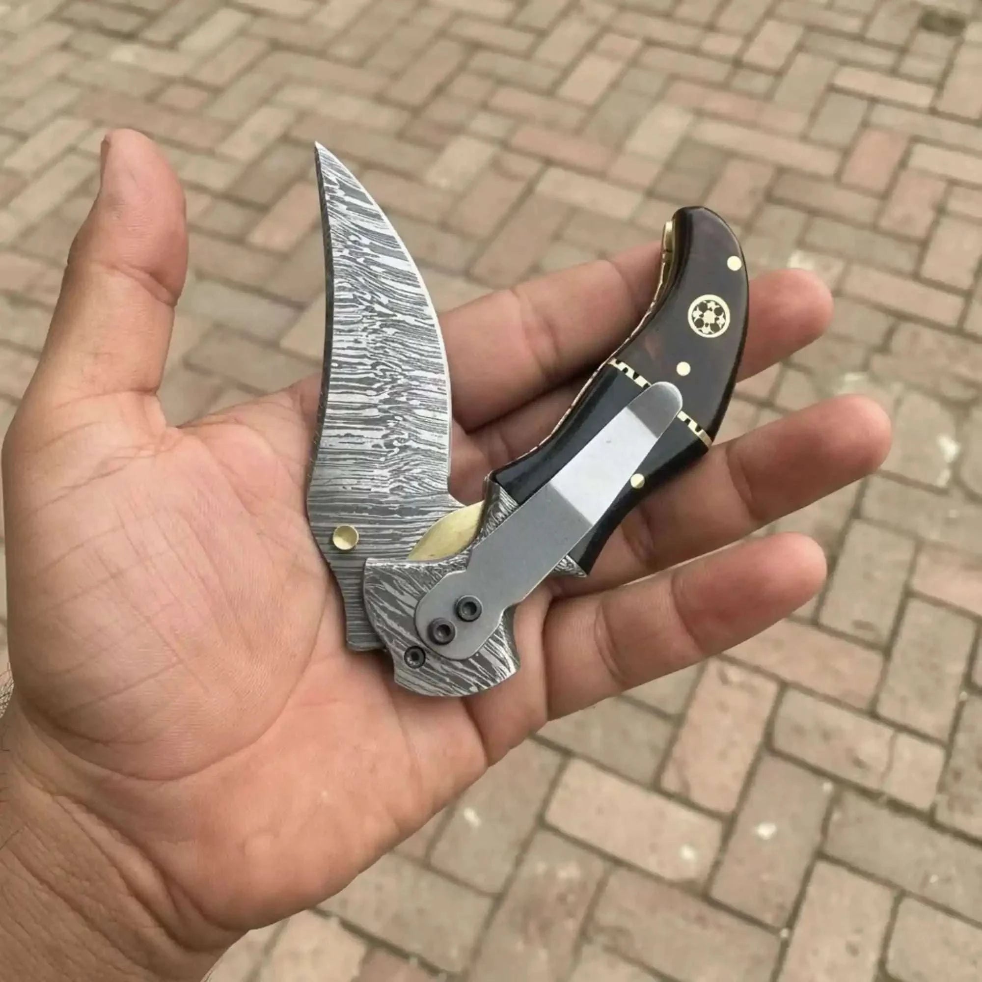 Palmarius Outdoors Damascus Recurve Folding Pocket Knife Liner Lock, Black Resin & Wood Handle, Brass Spacer & Pocket Clip Folding Knife