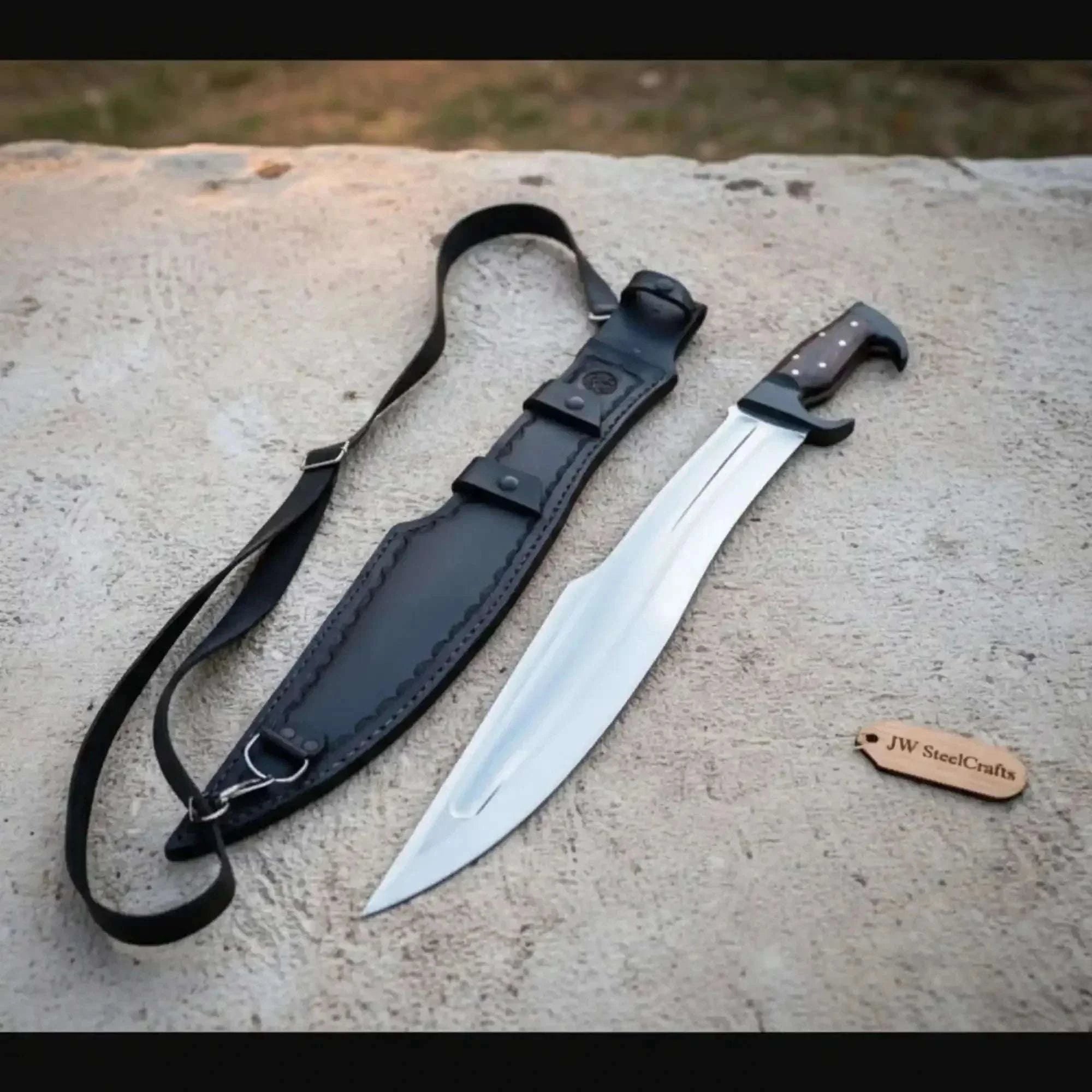 Palmarius Outdoors Full Tang Bowie Knife with Wengi Wood Handle & Steel Pins 