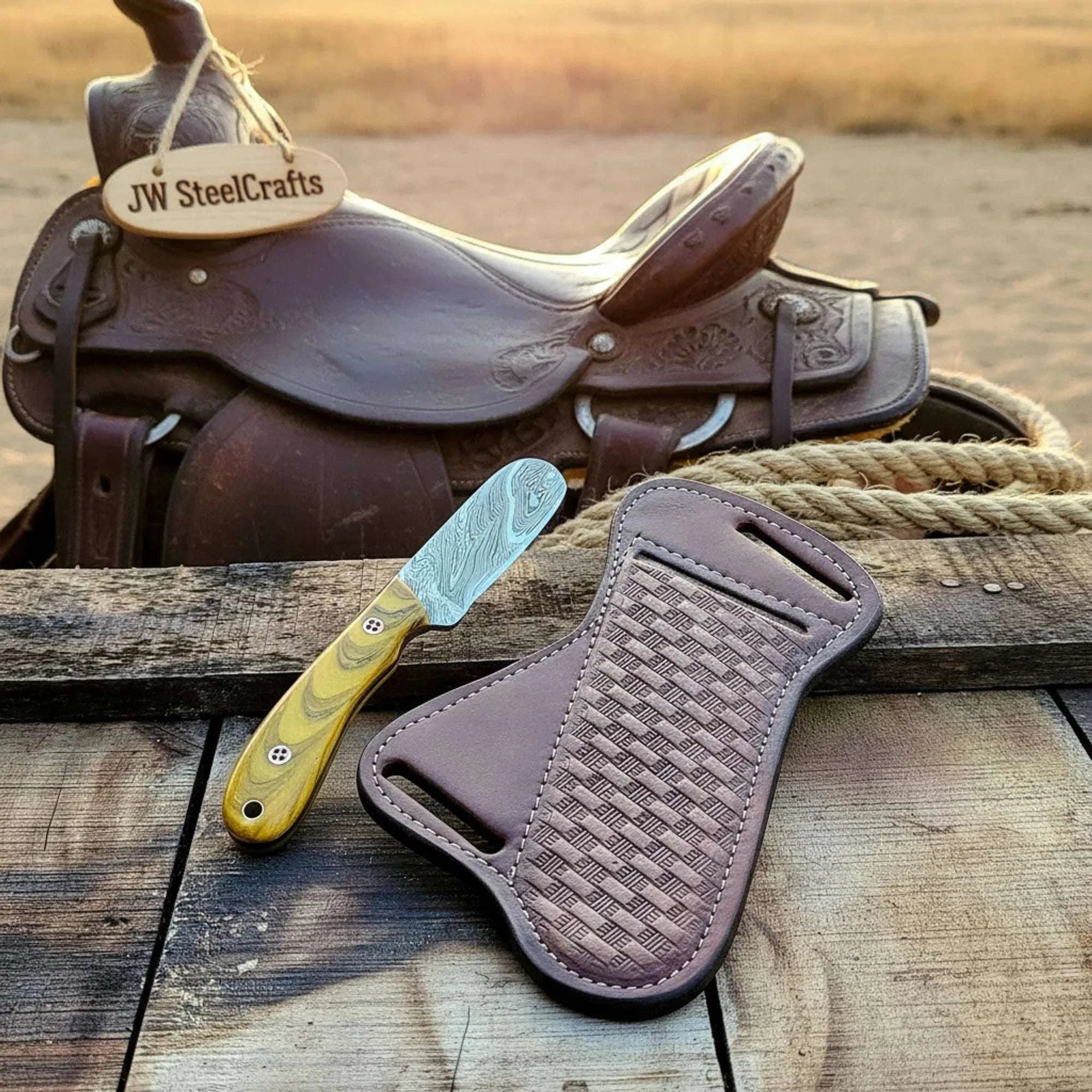 Palmarius Outdoors Ranch Small Castrator Knife with Resin Handle and Cross Draw Sheath Hunting Knife