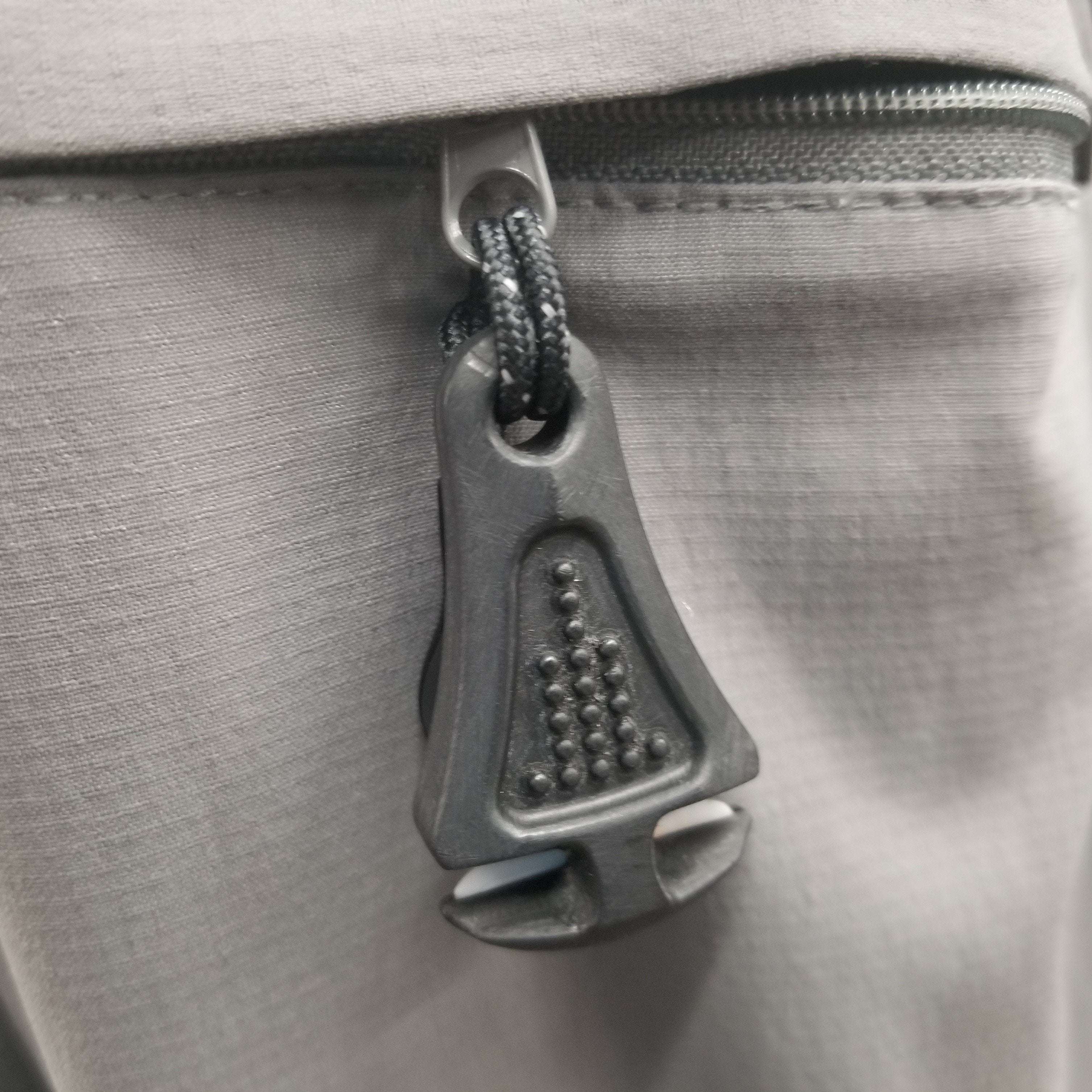 Palmarius Outdoors Line Cutterz Ceramic Blade Zipper Pull - Black Zipper Pull