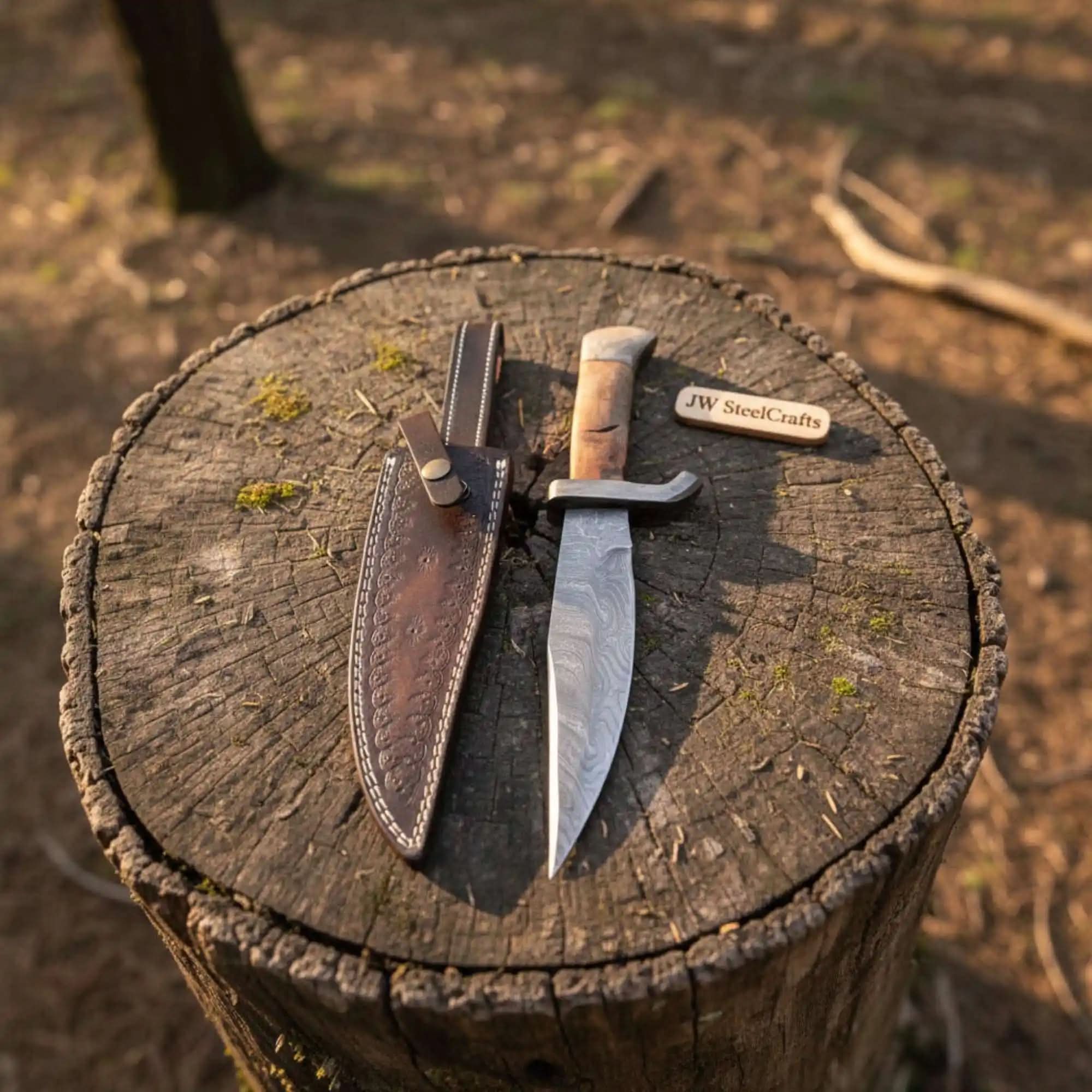 Palmarius Outdoors Classic Jim Bowie Style Damascus Steel Bowie Knife – Clip Point Blade with Walnut Wood Handle | JW SteelCrafts Clip Point Bowie Knives