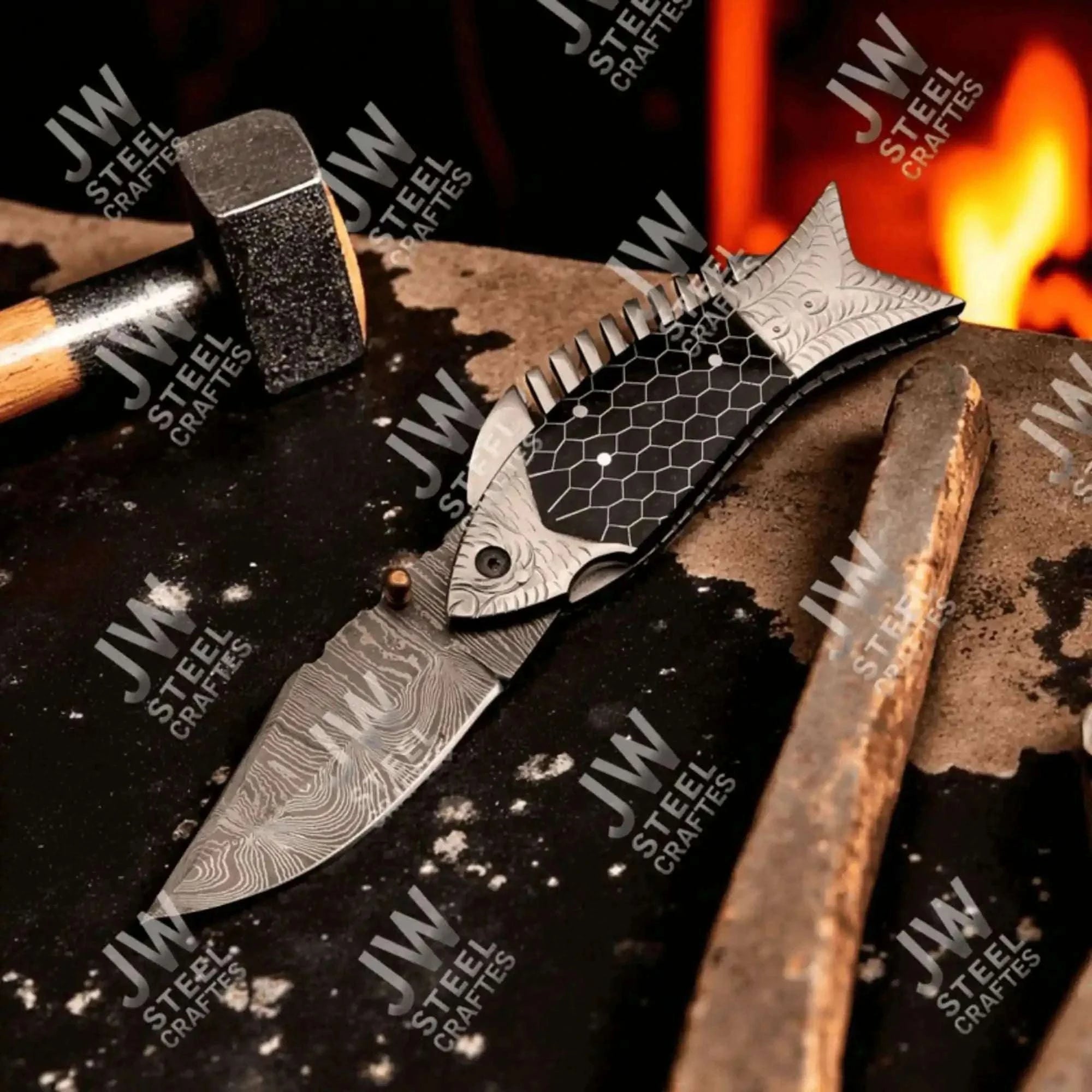 Palmarius Outdoors Handmade Ironclad Fish Damascus Folder with Black Honeycomb Handle Liner Lock Folder